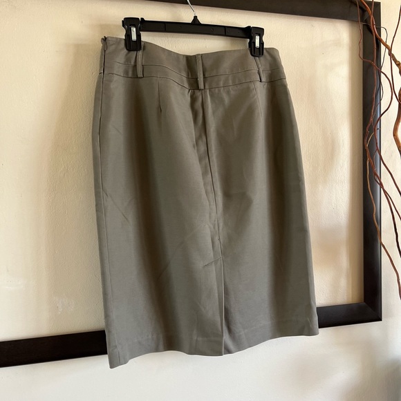Sandro Studio sage green pencil skirt - Picture 2 of 9